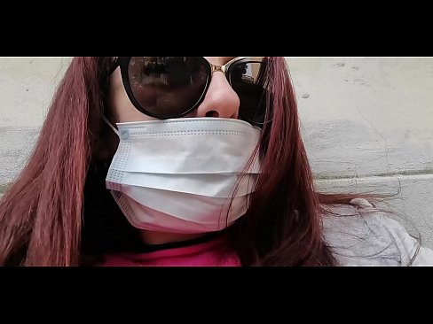 ❤️ Nicoletta analipiza kisasi kwa jirani yake na kukojoa kwenye karakana yake (Karantini Maalum ya Covid19 ya Italia) ❌