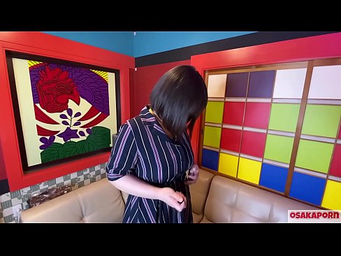 ❤️ Mrembo wa Kijapani mwenye matiti makubwa anapiga punyeto kwa kutumia midoli ya ngono na anakuwa na mshindo. Anazungumza katika mahojiano kuhusu uzoefu wake wa kutisha. Matiti makubwa na pussy yenye nywele ikiomboleza kwa sauti kubwa. Osakaporn ❌